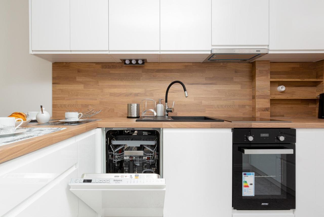Apartments City Center Ochota By Noclegi Renters Warszawa Eksteriør billede