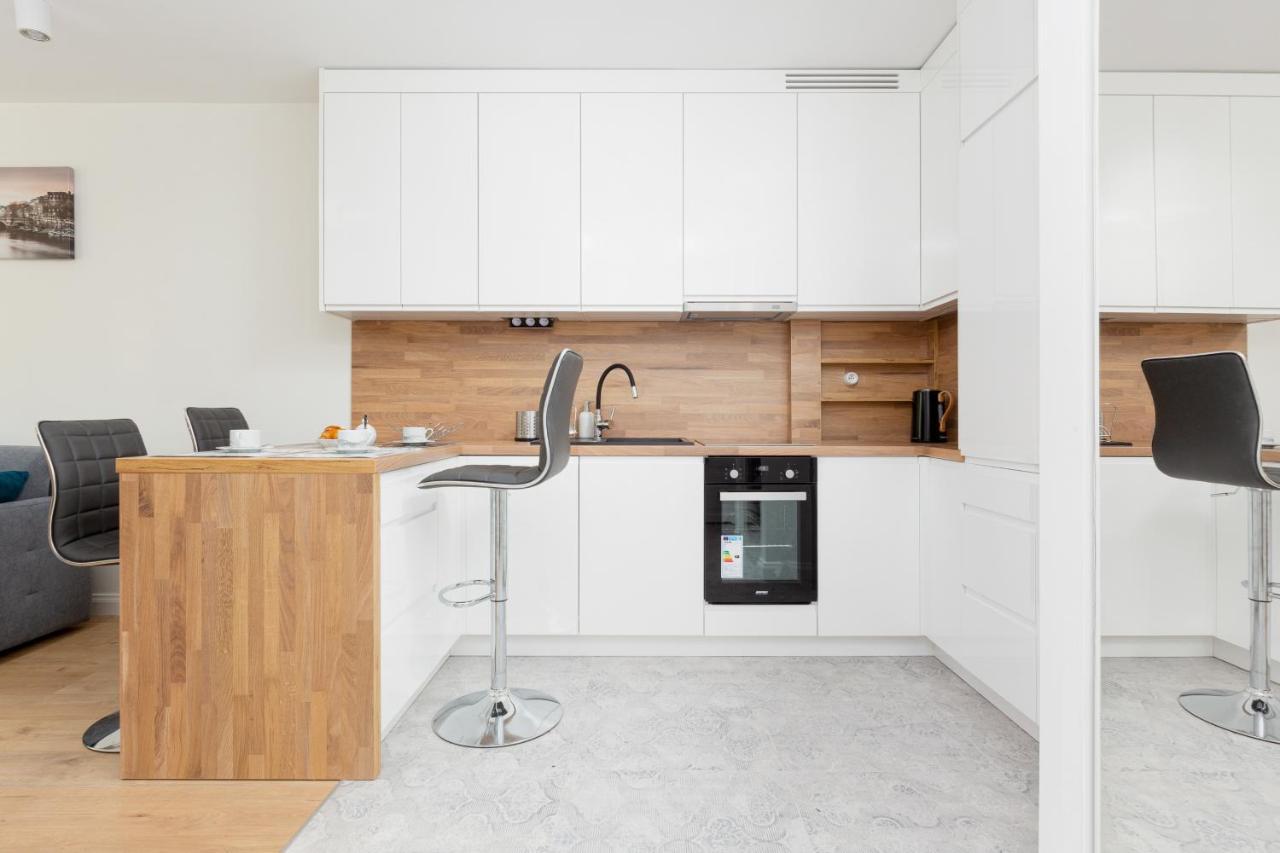 Apartments City Center Ochota By Noclegi Renters Warszawa Eksteriør billede